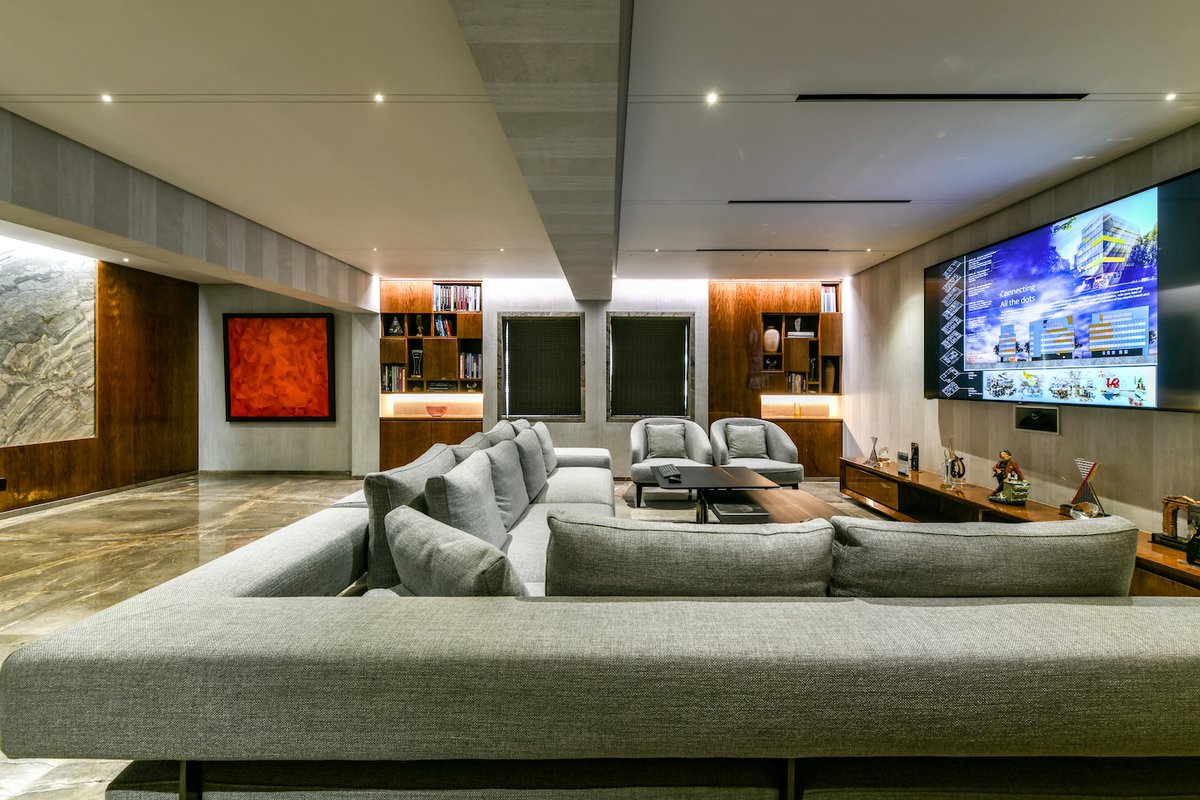 JTCPLDesigns's tweet image. We’ve always treated the concept of an ‘office’ as a destination rather than obligation. Because #WorkSpaceMatters

#JTCPLDesigns_HTSInteriors  #Design #JTCPLDesigns #Indianarchitects #officedesign