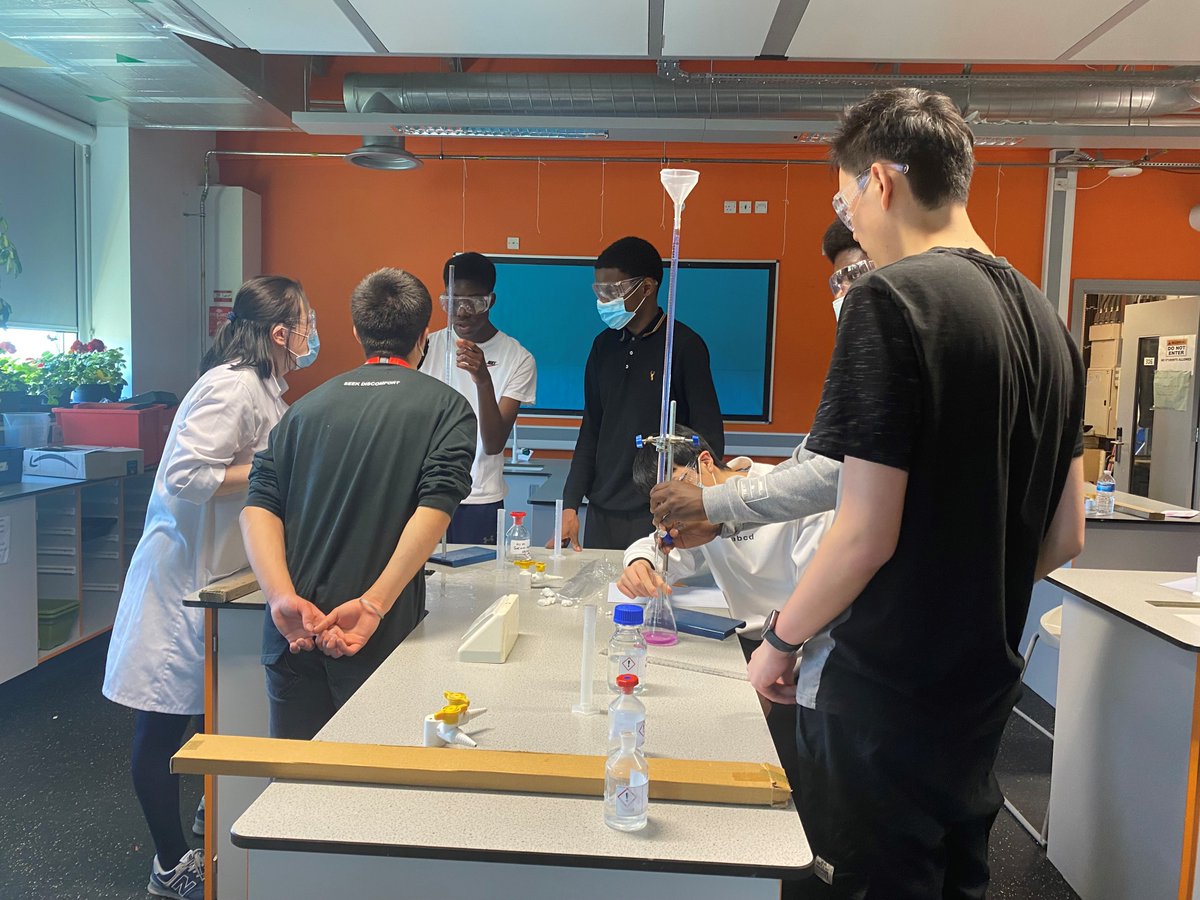 YR11 students came back into TEMA for support with their #transition to A level. 

We did a #titration practical to get their practical skills up to speed &amp; they really enjoyed it. A former student also came in to speak about studying A levels &amp; applying to university