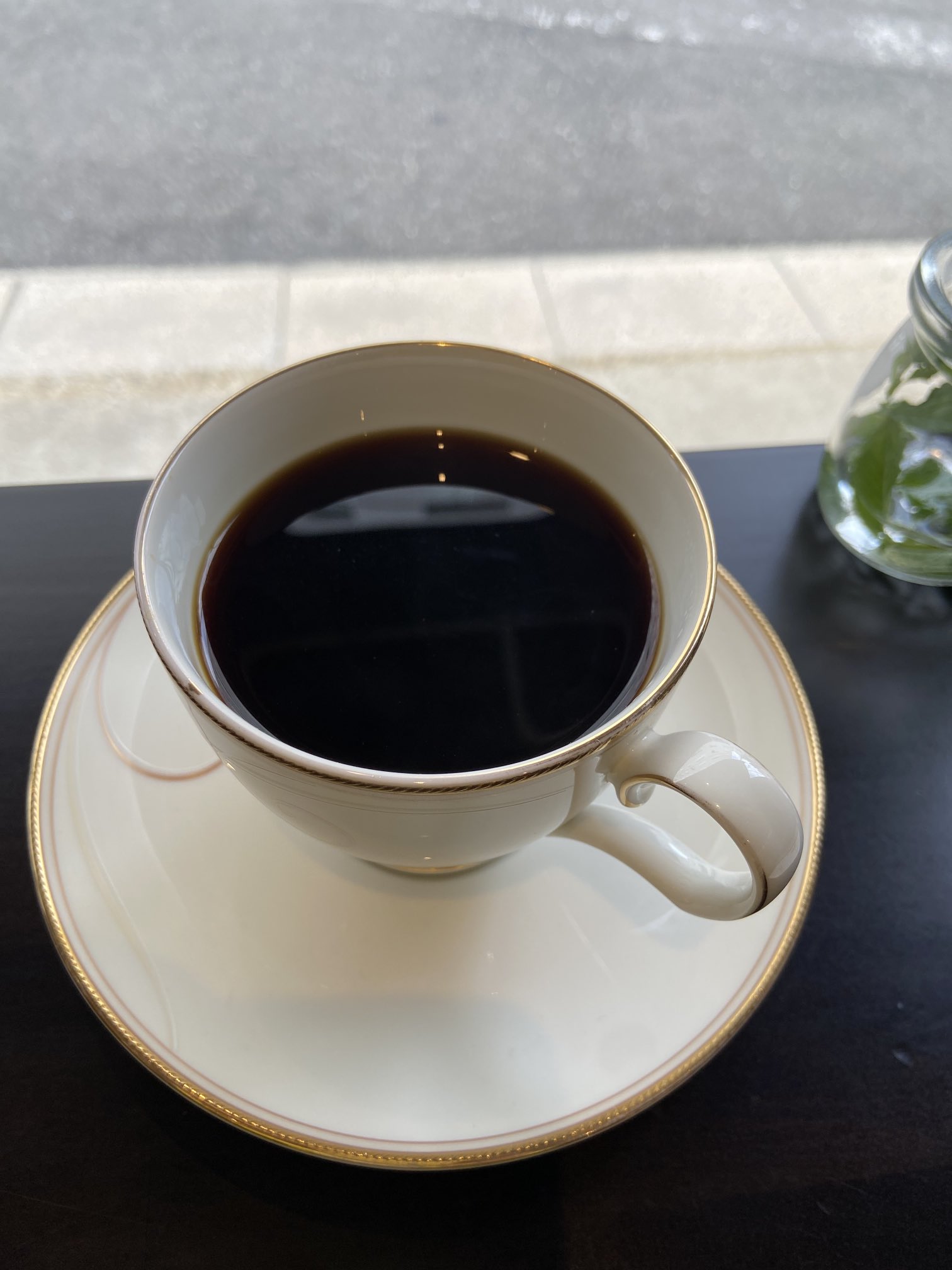 تويتر 色彩研究家と歩く日本の美 على تويتر 今日は一日 雨 なのかしら コーヒー に まつわる映像 焙煎機は機能的なデザインが カッコイイ コーヒーミルやサイフォン 道具や本も本当に沢山 ランチについてくる コーヒー100円 嬉しい どんな風に コーヒーが