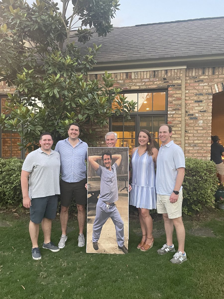 McMullanMike's tweet photo. Wonderful night of celebration for @UMMC_Heart graduating fellows (and Dr. Skelton PD). Congratulations to all of you! @CloweMd @jonathanblossom @keithwmurdock https://t.co/43QWaPnTS7