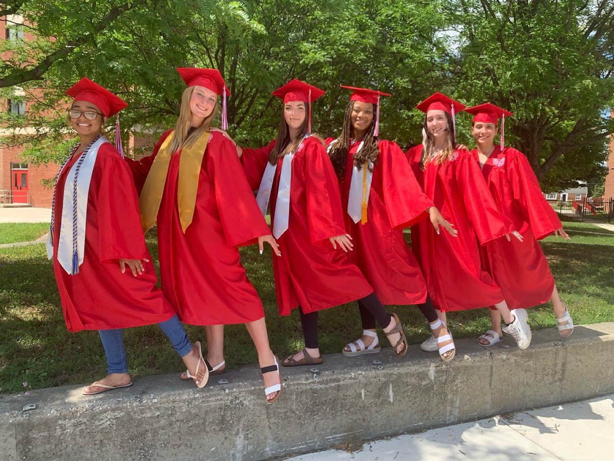 DanceGbhs's tweet photo. Congratulations GBHS Dance Company Seniors. We are so proud of all of your hard work and dedication! #gbhsdancefamily #onceadanceralwaysadancer #GBontheRise @GBHSaacps @AACPSHPED @AACountySchools https://t.co/ejwmbToEm9