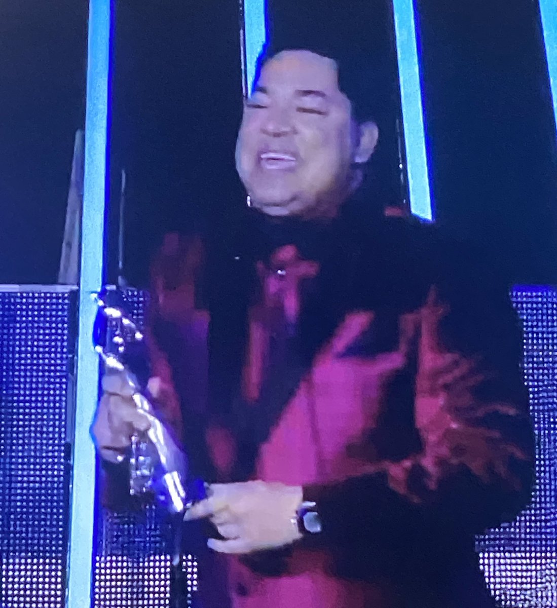 HeySantanaYT's tweet image. Ta gordito y blanco @matiasgarciard 😂😂😂

#premiossoberano #SoberanoSomosTodos #KeDificilSoberano #tijeraSoberana