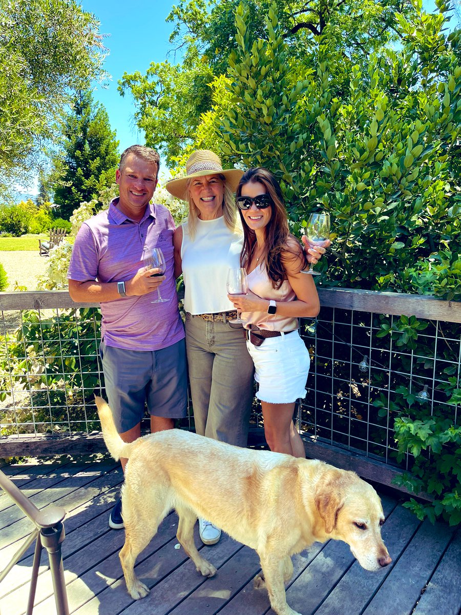 KyleThompsonPGA's tweet photo. Nothing is random. In GSP airport line at 4:30 am I chat with @brandondharkins caddie. 30 hours later I’m at Brandon’s Mom’s vineyard @32windswine!
#Wine #labrador #sonoma #drycreek #healdsburg #32winds https://t.co/ijgPq7tm1E