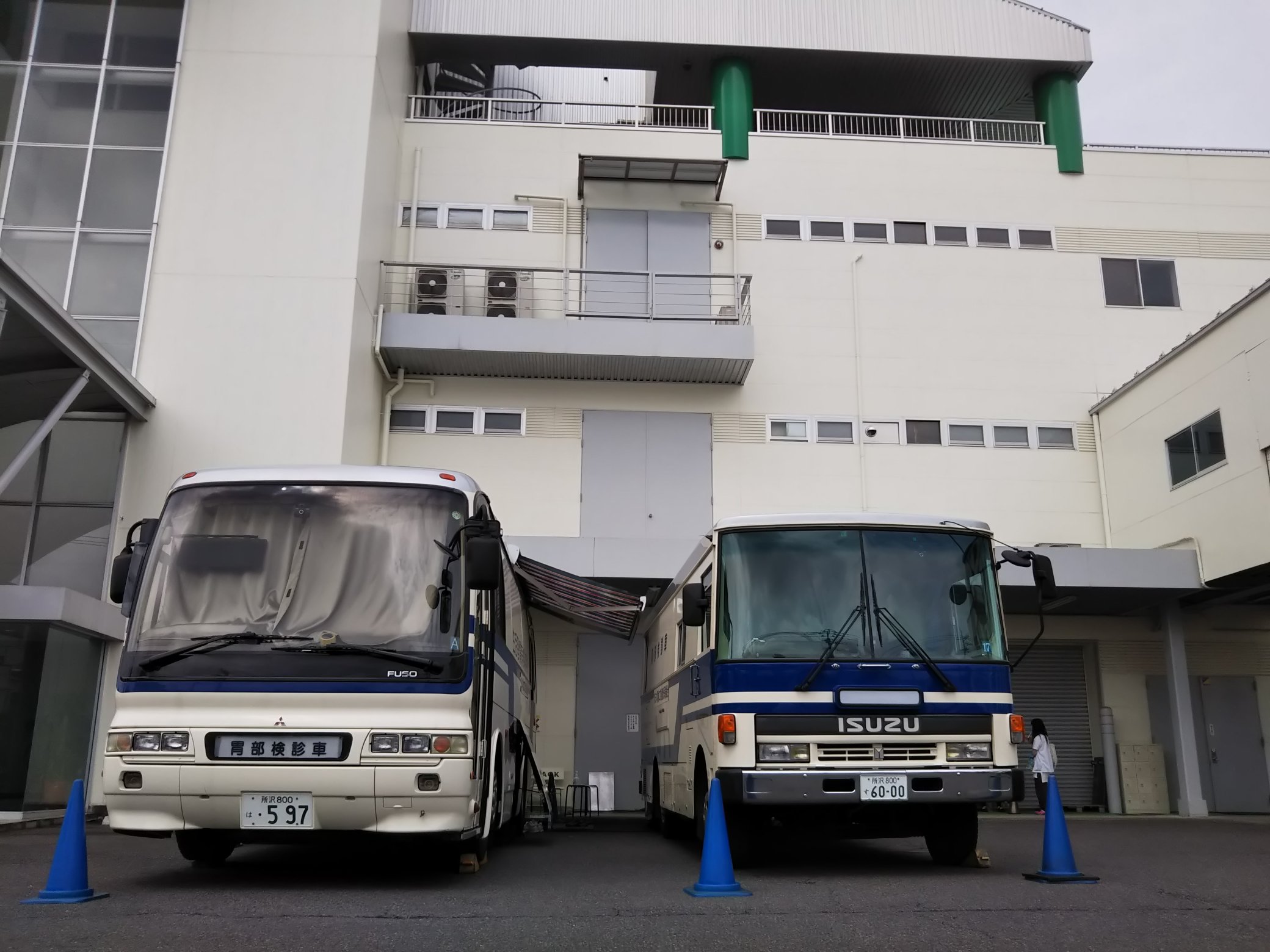 日本ビニールコード株式会社 6 15 16は健康診断です 密集を避けるため 二日間に分けて行いました 会社に検診車が来て血液検査 レントゲン 心電図など行います 健康診断は自分では気づいていない病気を早期発見できます 定期的に受けましょう