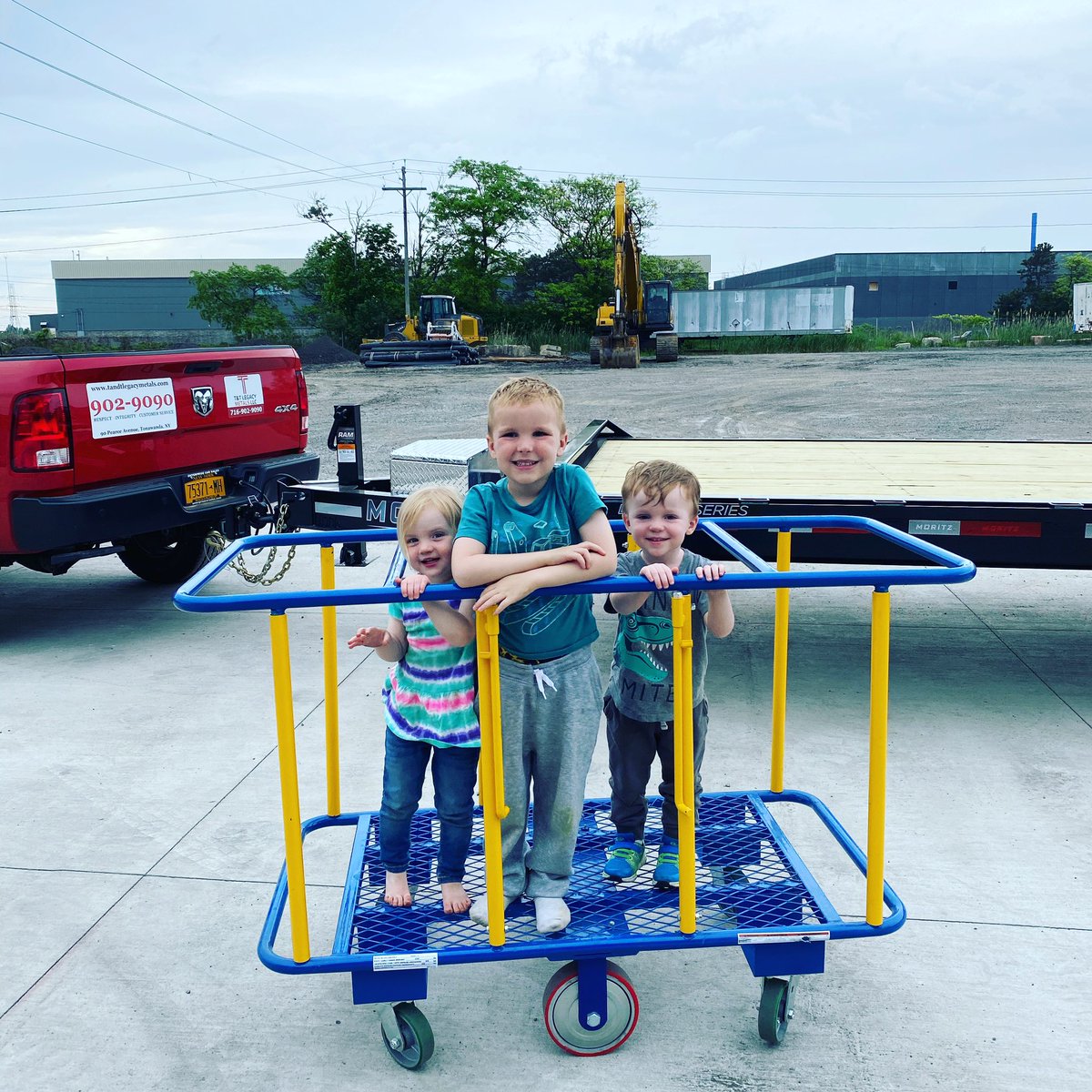 Best helpers in the #metals business