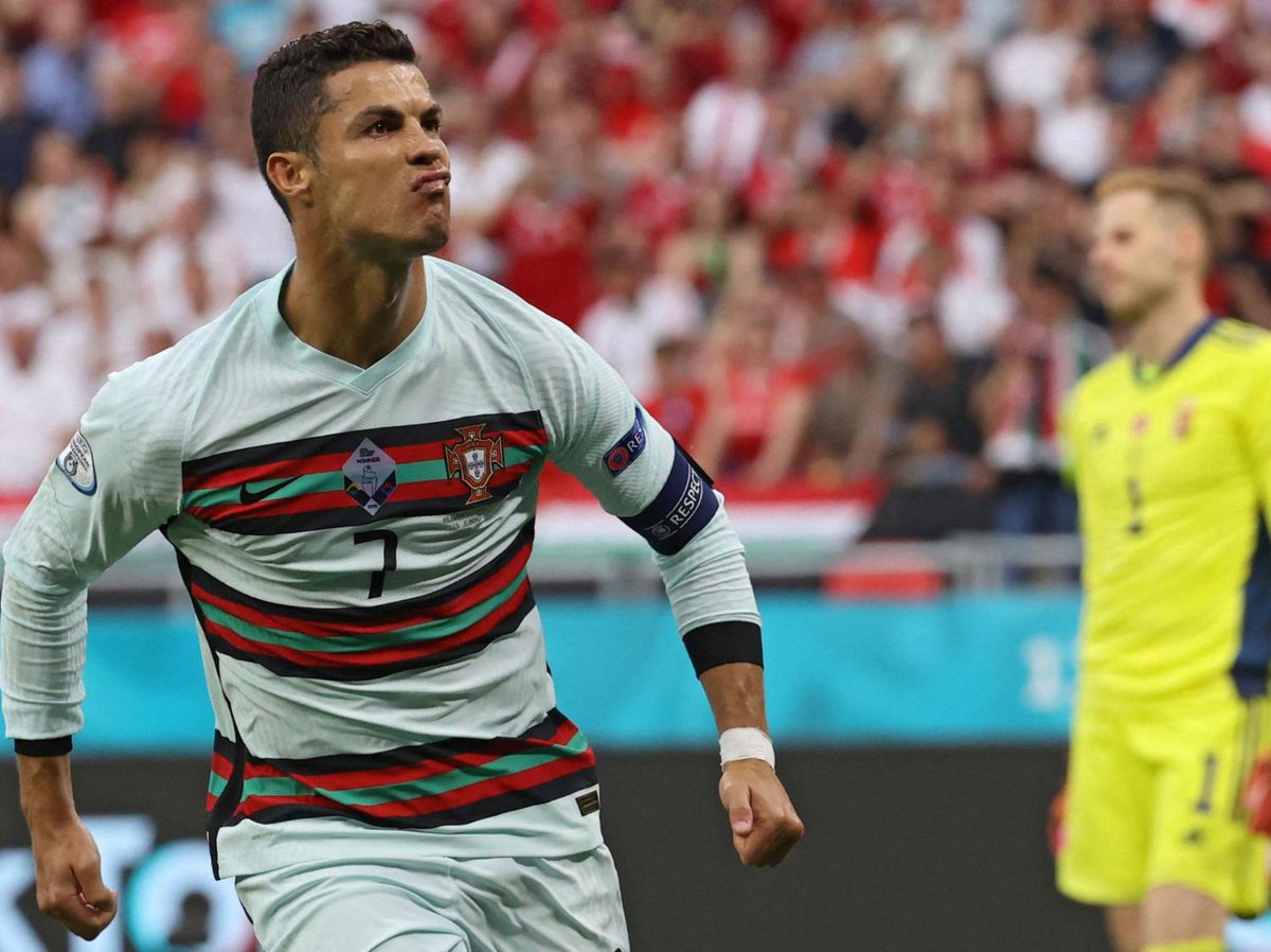 Portugal's Cristiano Ronaldo takes Euro scoring leading in win against Hungary