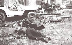 eljubilajustici's tweet photo. Hace 66 años, los asesinos de siempre, bombardeaban la Plaza de Mayo, dejando 308 muertos. Los mismos de la Fusiladora, del Onganiato, del Proceso. Los mismos que hoy te dicen que no te vacunes. Siempre malvados. Siempre asesinos. https://t.co/40Km0pByCs