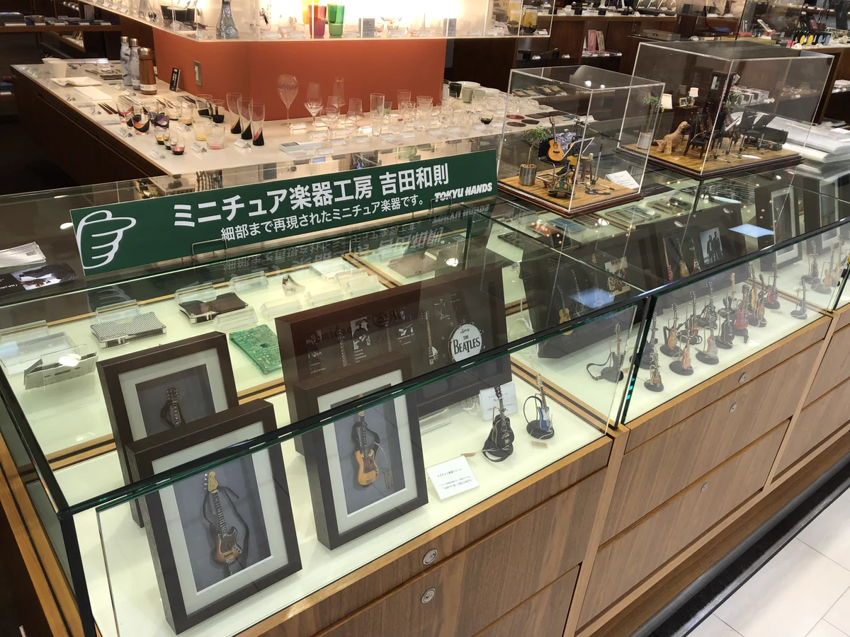 モズライト ベンチャーズ モデル　ミニチュアギター　吉田和則 ハンズ名古屋店 on X: 