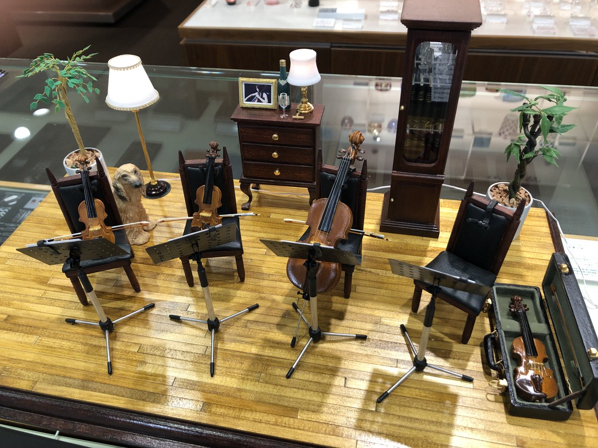 10F 男の書斎】「ミニチュア楽器工房 吉田和則」開催中！プロ
