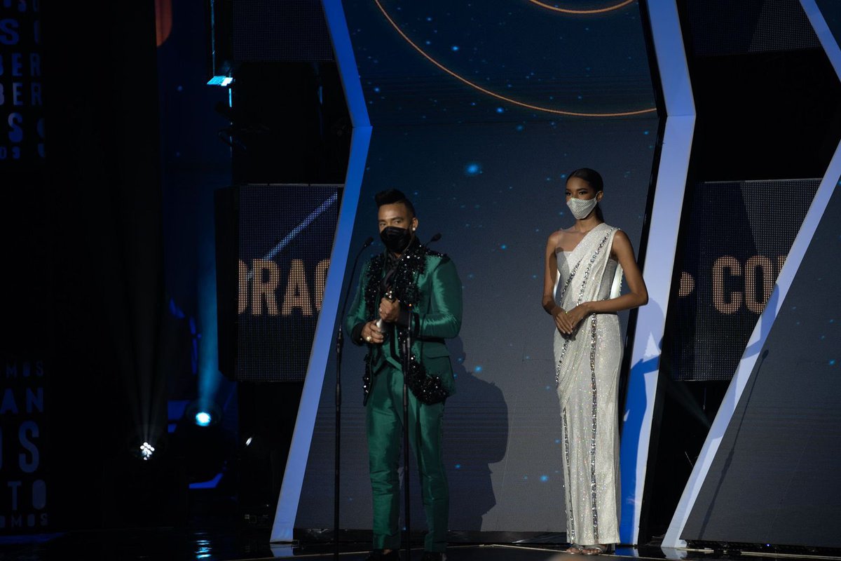 El premio al Bachatero del año 2020 es para Elvis Martínez.

#SDT #SoberanoSomosTodos #PremiosSoberano2021