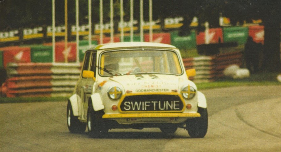 RSF_Motorsport's tweet photo. Mark Chandler, Mini Cooper.
Welsh Sports and Saloon Car Championship (Mallory Park), 1998.
#WRDA #WSSCC #MalloryPark #Chandler #Mini https://t.co/8VmjCy81W3