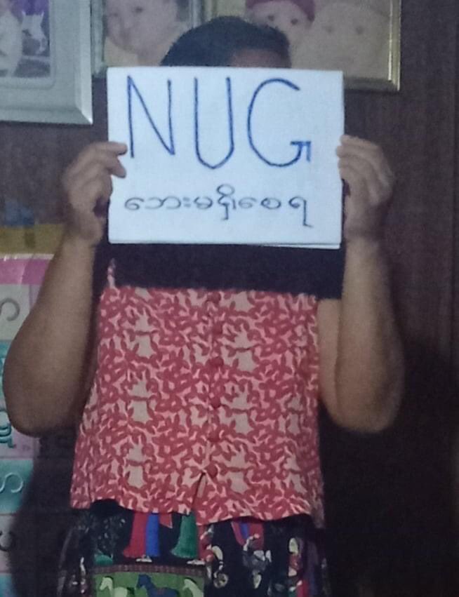 Hazel240718's tweet photo. Residents of Monywa, Sagaing division staged a domestic prayer strike today (June 16) for the safety of PDF and NUG. #UnfetteredAccessForAids #WhatsHappeningInMyanmar #June16Coup #MilkTeaAlliance https://t.co/sDKjRjhGUF