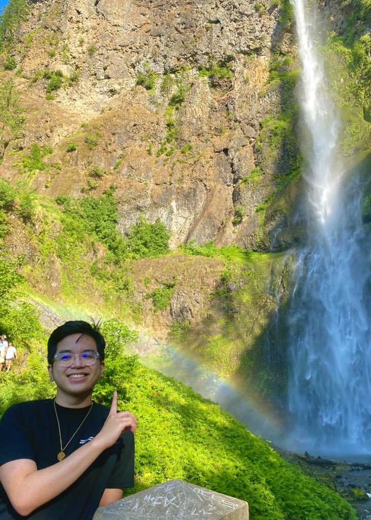 r444ph's tweet image. maligayang pride month/gemini szn/mercury retrograde from oregon &amp;lt;3