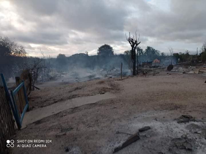 Shoon Naing (@shoon_naing) on Twitter photo A village in Myanmar's Magway region was burnt down by the SAC's forces on Tuesday evening according to BBC Burmese's report citing villagers. 
facebook.com/BBCnewsBurmese… 
#WhatsHappeningInMyanmar #June16Coup 
Photos - BBC Burmese A village in Myanmar's Magway region was burnt down by the SAC's forces on Tuesday evening according to BBC Burmese's report citing villagers. 
facebook.com/BBCnewsBurmese… 
#WhatsHappeningInMyanmar #June16Coup 
Photos - BBC Burmese