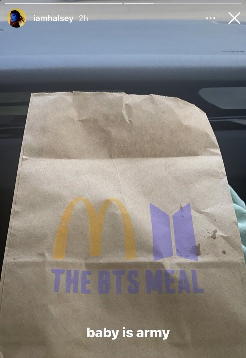 สตอรี่คุณแม่halseyน่ารักมากกกกกกก มีความ baby is army เอ็นดู ☺️💜