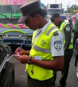 HeySantanaYT's tweet image. El torito recibiendo el premio en representación de los AMET

#premiossoberano #SoberanoSomosTodos #KeDificilSoberano #tijeraSoberana