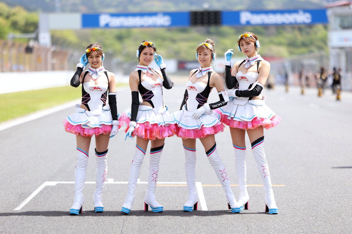 ruru様⭐︎ タグ付き　新作SSOOOK ボアラビット ベスト レーシングミクサポーターズ2021による3時間弱(⁉)の生配信番組「みく