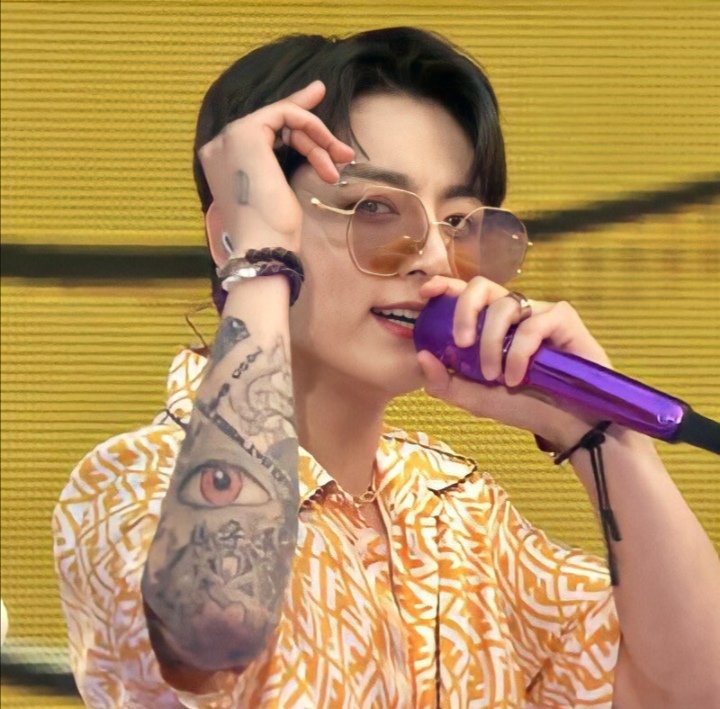 perlayosselin86's tweet photo. @espanol_sub @KathyBArmy @BTS_twt Sandía
#PremiosMTVMIAW
#MTVLAFANDOMARMY
#MTVLAKPOPBTS @BTS_twt https://t.co/z89O3Casc9