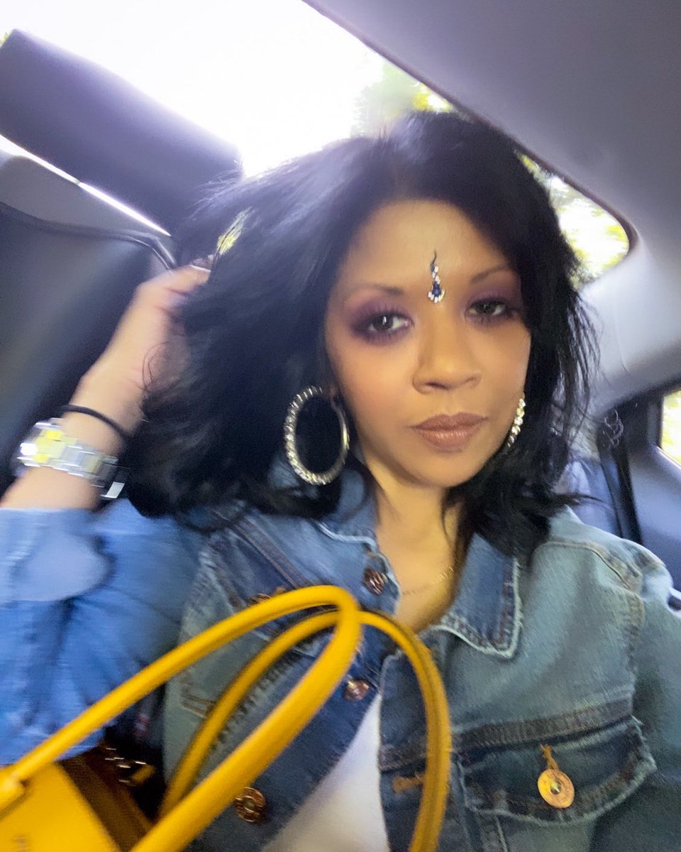 therealraje's tweet photo. Itโs the bindi for me ๐ #bindibling #browngirlswag https://t.co/lQx9gOS4Ja