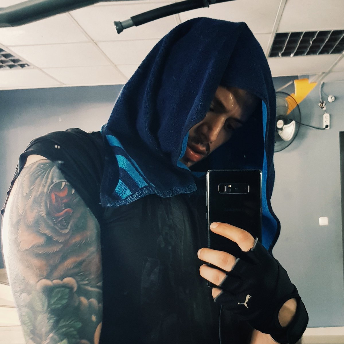Calm down guys 33 is back #NewProfilePic