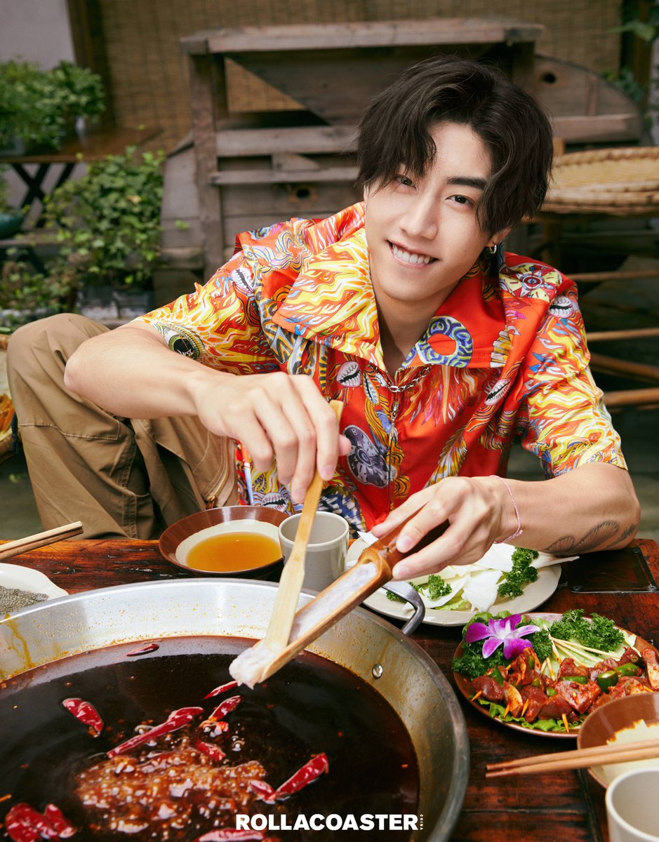 markstouch's tweet photo. 📕Rollacoaster_China ❤️‍🔥
#GOT7 #갓세븐 #마크 #Mark #MarkTuan #段宜恩 #단의은 https://t.co/O4lPmHCbCD