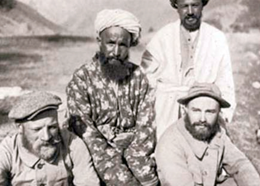 doinggeography's tweet photo. #Orientalism #PostColonialTheory Feel invited to read a reflection on a 1907 #travelogue by explorer Wilhelm #Rickmer-Rickmers to Russian #Turkestan #Uzbekistan https://t.co/DgiCmHW4PB https://t.co/2b4w5PAx16