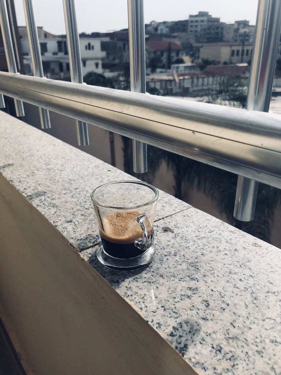 SmaineDev's tweet photo. #Kawa du jour, Bonjour 👋 ☀️
#MondayMotivation https://t.co/jBuceEAKKY