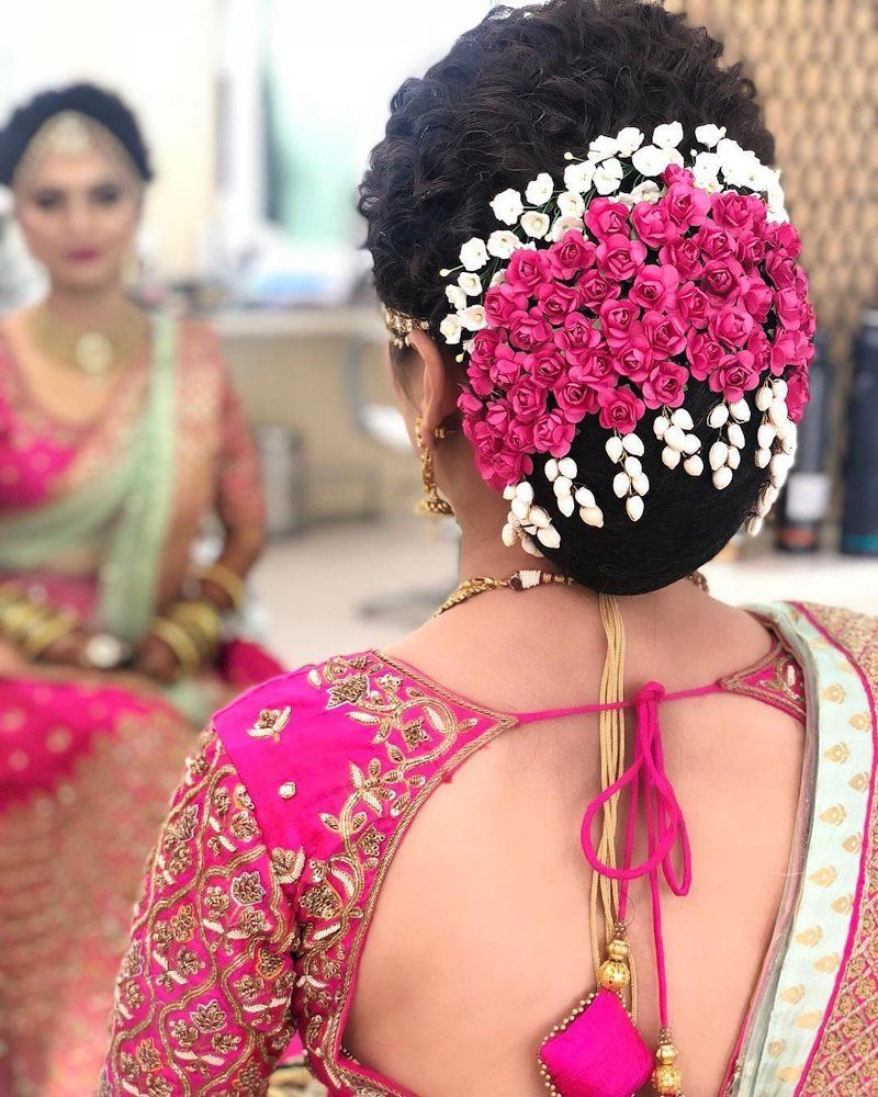 15 Easy Ways to include Gajra in your Hairstyle this Wedding Season |  WeddingBazaar | Loose hairstyles, Indian wedding hairstyles, Indian  hairstyles