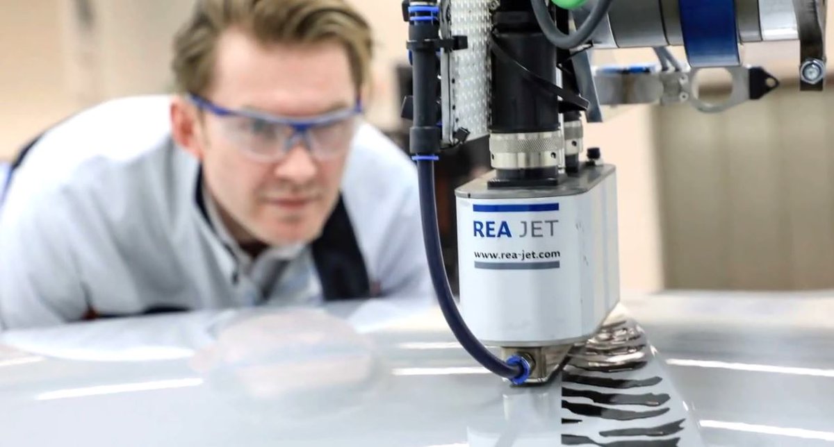 REA_JET_SA's tweet image. From printing on parts in the automotive industry, to laser engraving avocados in the food industry, to printing with curable inks on tread line in the tire industry, REA JET has specially designed marking and coding solutions for all industry requirements. 

#ReaSA #DateCoding