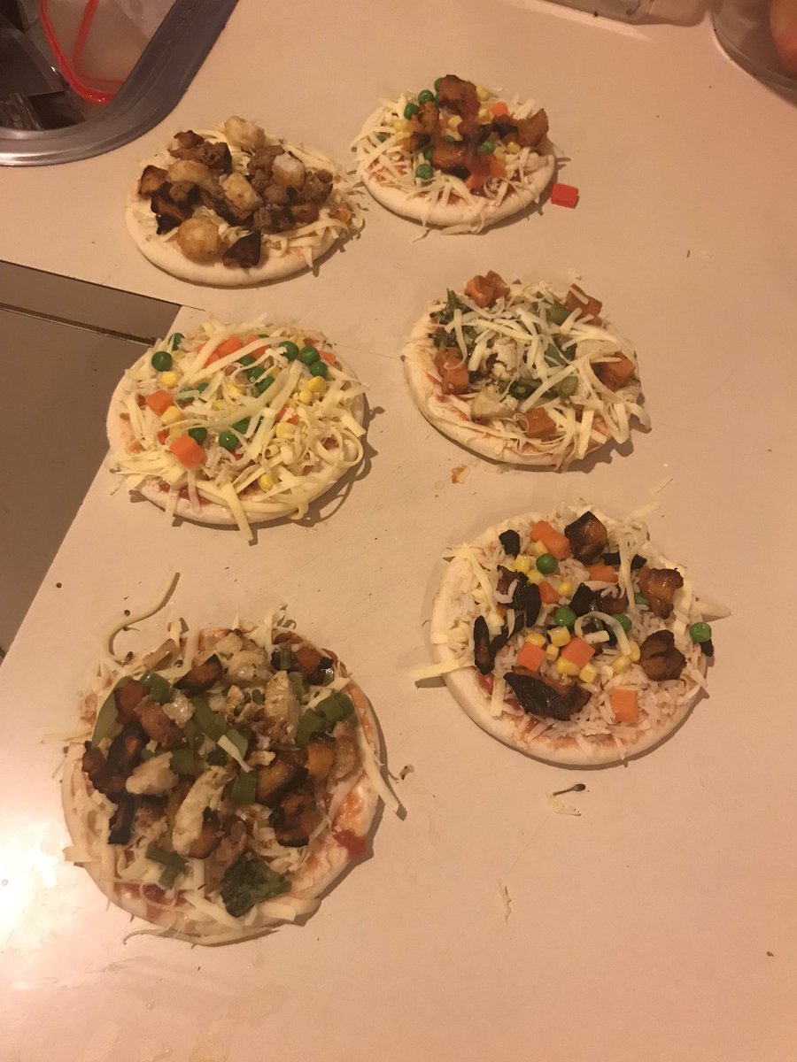 Vegetable Rainbow pizzas! Designed and made by JD, age 4. Rice, pumpkin, potato, corn, peas, carrot, broccoli, cauliflower, sweet potato. #Vegetable #Rainbow #vegetariankids #vegetarianparenting #kidsinthekitchen <a href="/teenytinystevie/">Teeny Tiny Stevies</a>