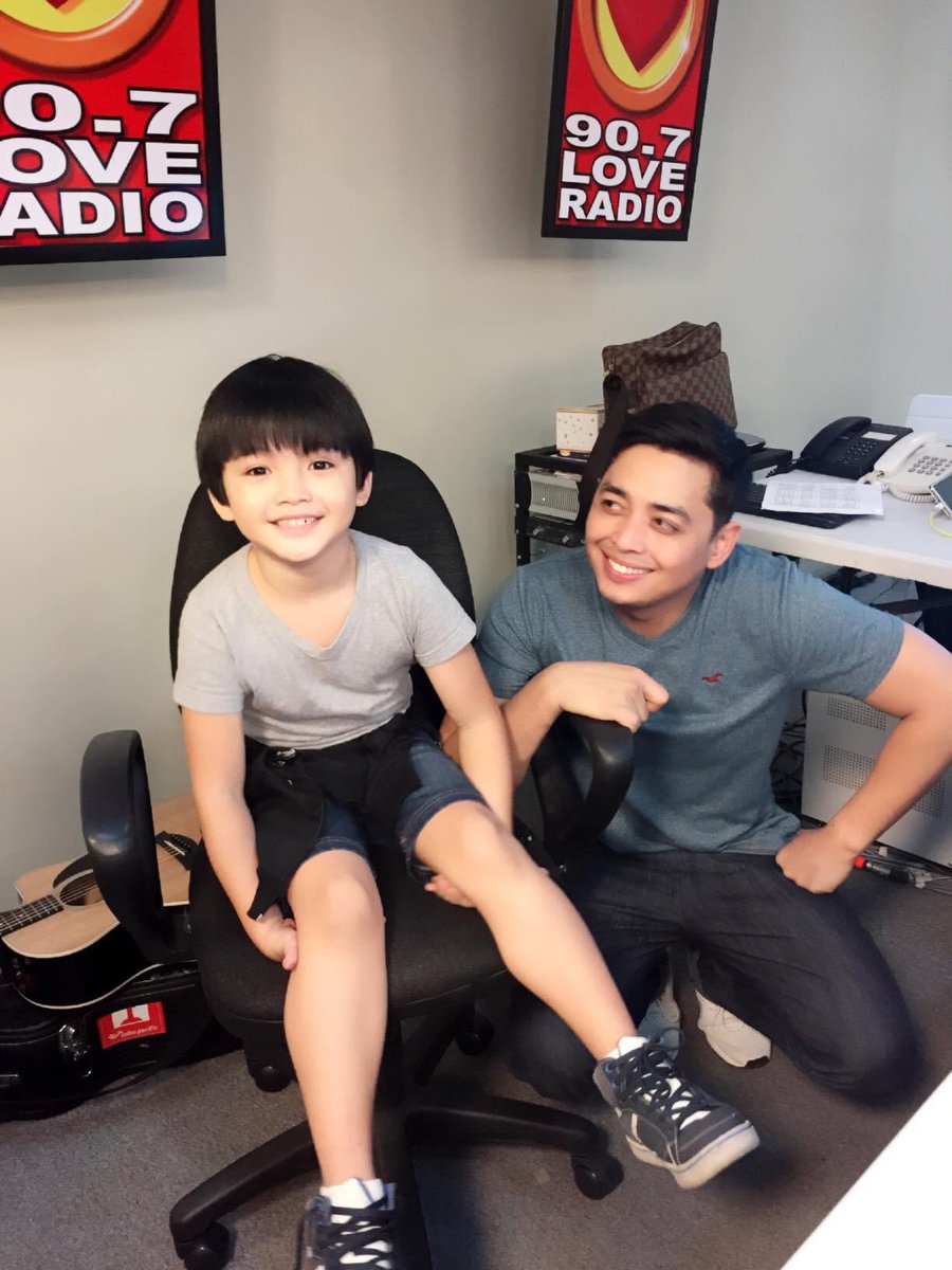 totsikelstix's tweet photo. Sinong makapagsasabing darating ang araw na magseselos ang og baby HAHAHAHAHAHAHA https://t.co/qzu2tFYJ1L