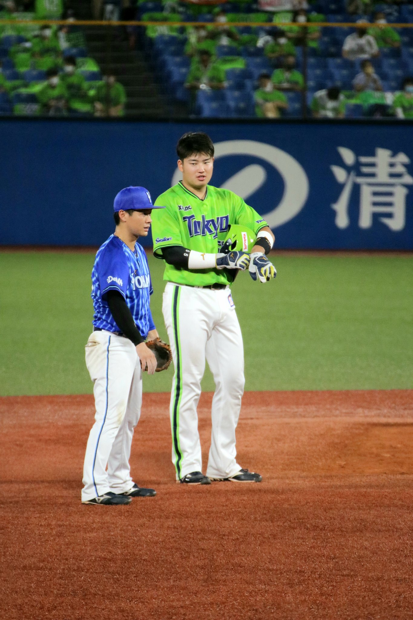 폴라 プロ野球選手の身長差が気になる このふたり身長以外に体格差も気になる 167cm 1cm T Co Zz0isjjx2k Twitter