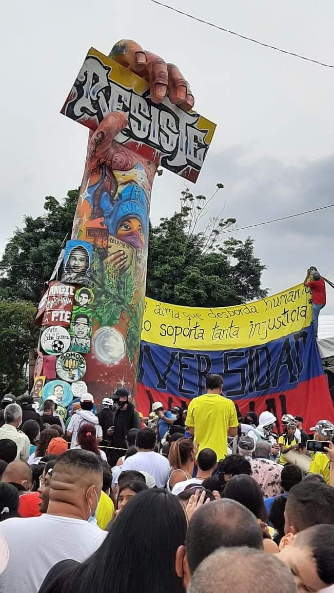 PizarroMariaJo's tweet photo. Un mensaje poderoso, popular y democrático. #Cali #Resistencia #Colombia https://t.co/w83zt6zs2g