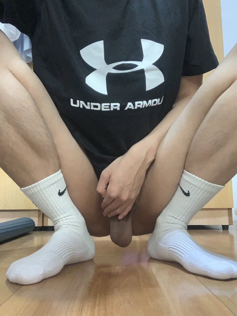 端午 立蛋了沒🥚

#端午 #立蛋 #腳 #腿  #白襪 
#交友 #安全約 #FWB