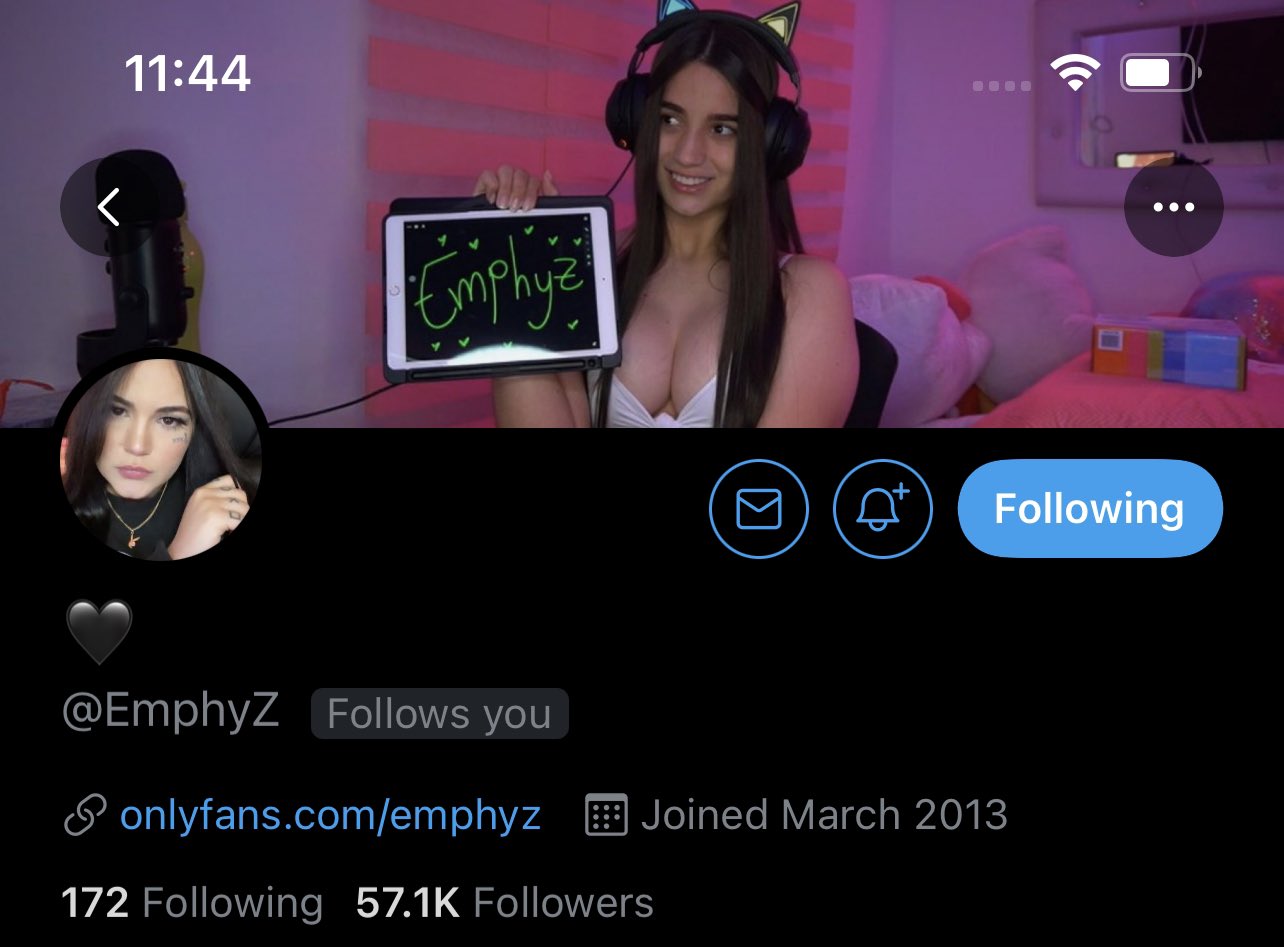 Saray Guzmán on Twitter: "My Queen 👑💚 @EmphyZ…