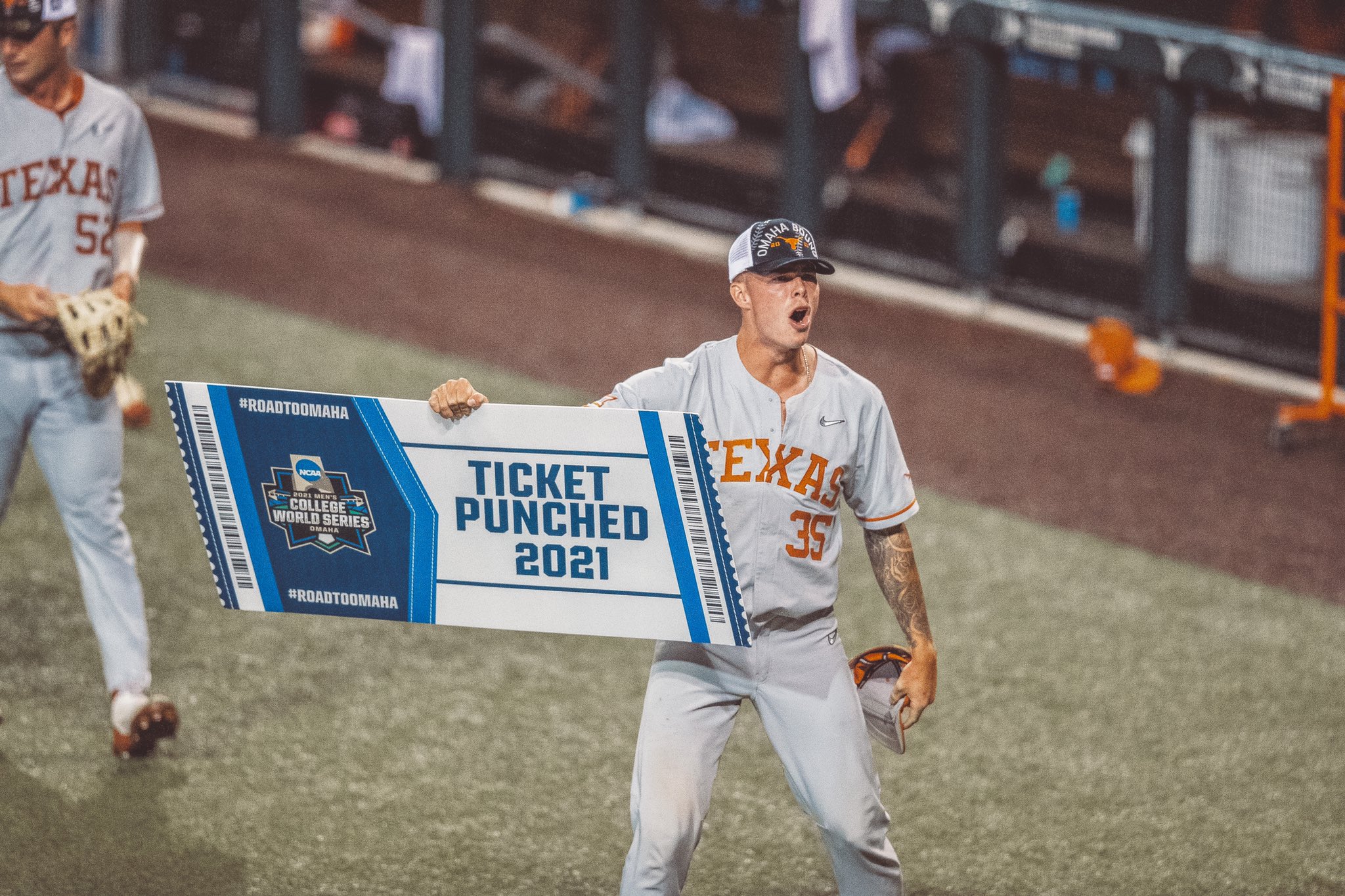 E30Xr1eX0AE2J3c?format=jpg&name=large