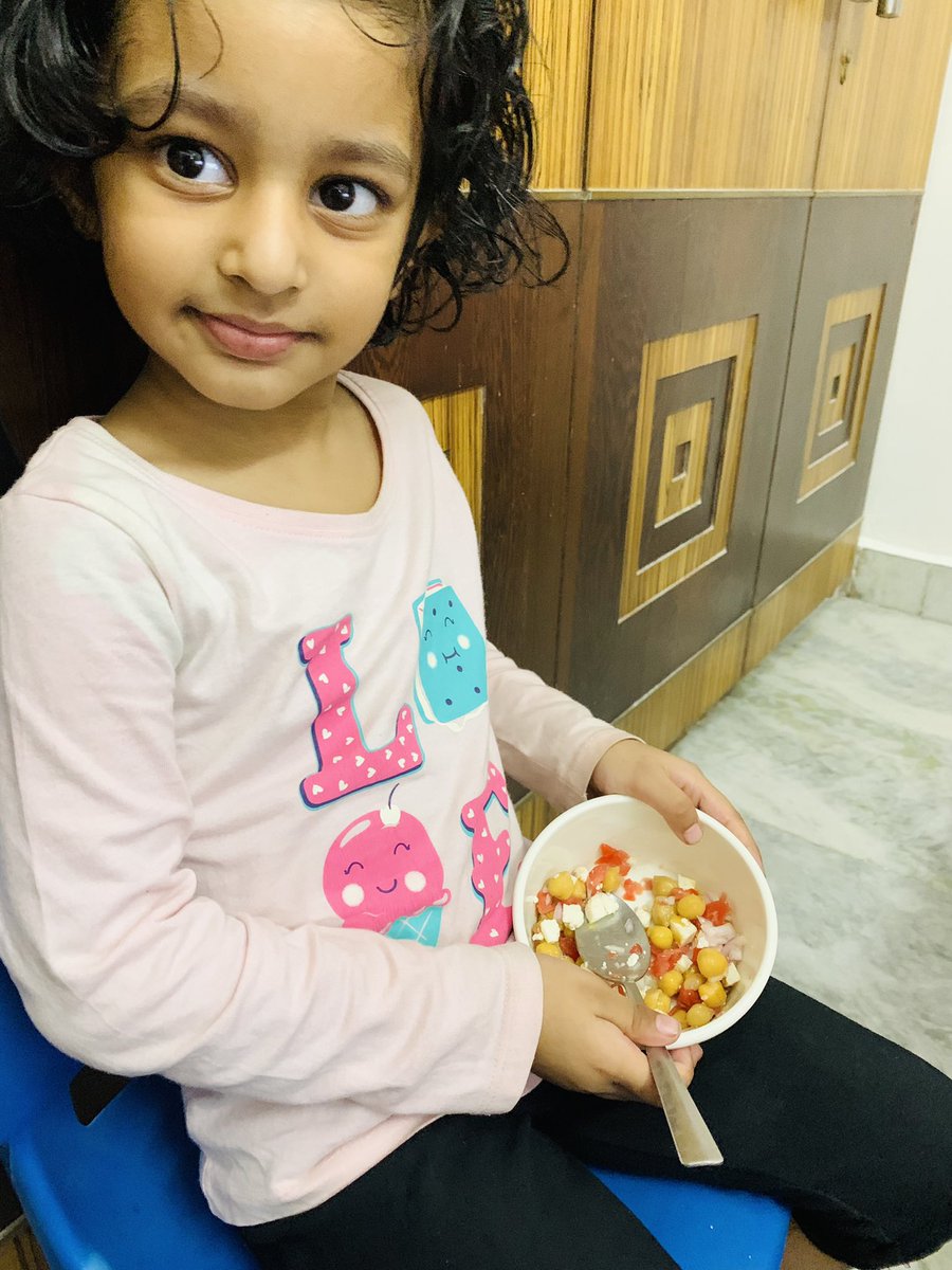 JainAmyra's tweet photo. Made tasty #sproutsalad #classactivity #nurseryD @ashokkp @y_sanjay @ShandilyaPooja @sdg4all #ahlconintl @PoojaTalwar11 @hemabhargava https://t.co/oISb8UUt6d