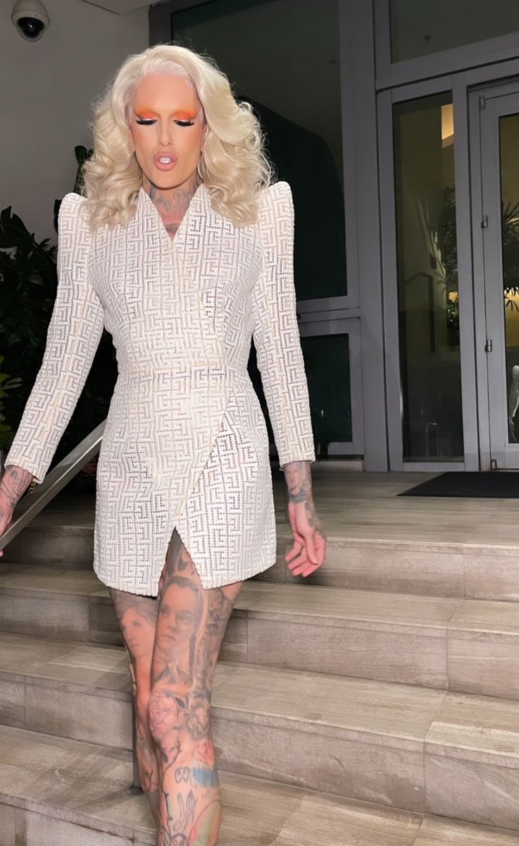 JeffreeStar's tweet photo. Miami nights 🤍 https://t.co/uWpHYHSlhN