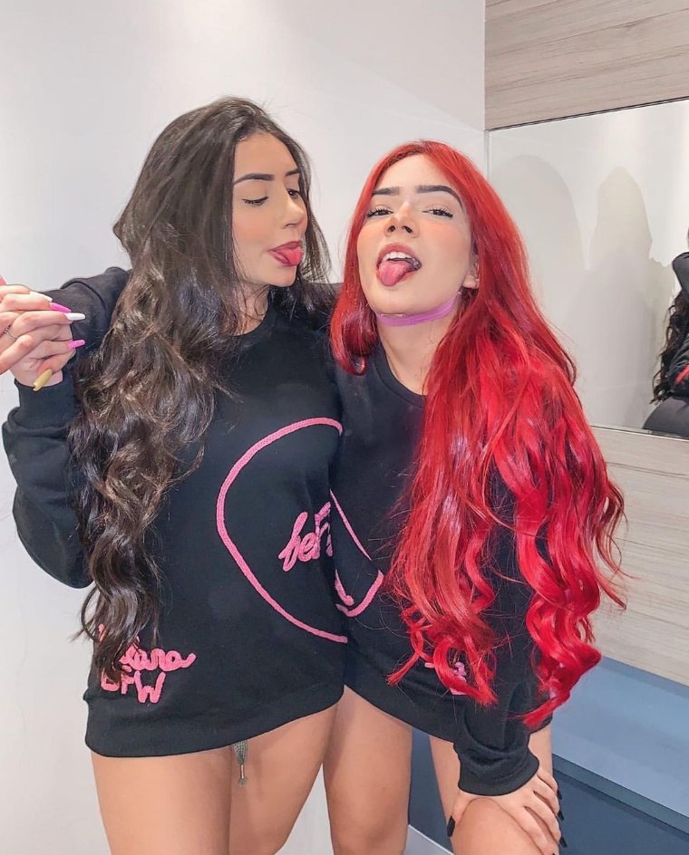XNathalia20's tweet photo. #TAILARAVIVE essa amizade e tudo pra mim🛐💖 https://t.co/cjZYT5lwfC