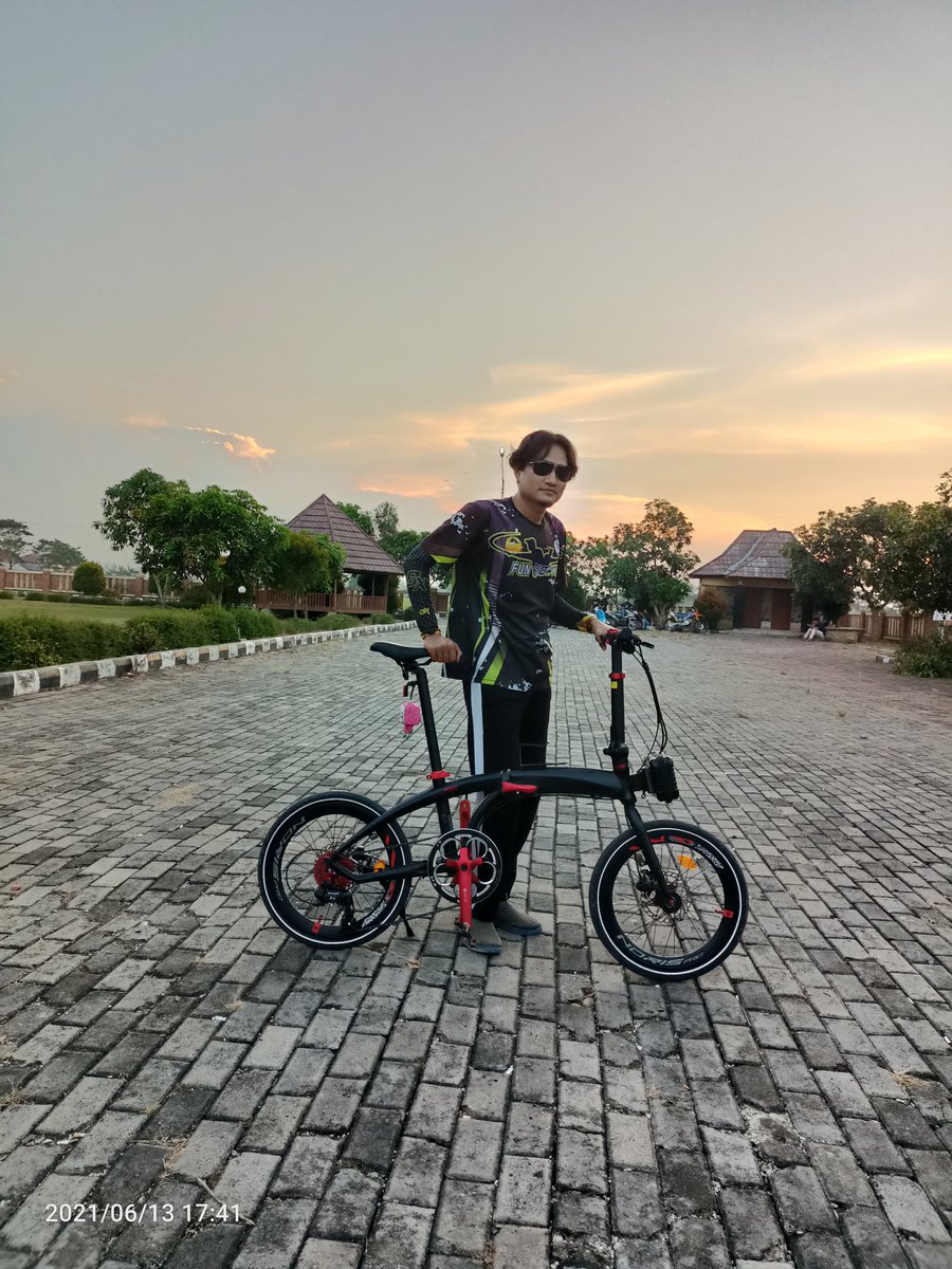 Wayne_erix's tweet photo. Dunia itu berputar, seperti kayuhan sepeda, kadang ada diatas kadang ada dibawah, nikmati proses kayuhannya, insyaAlloh kebahagiaan yang didapat.
#goespagi https://t.co/uEhthR15VQ