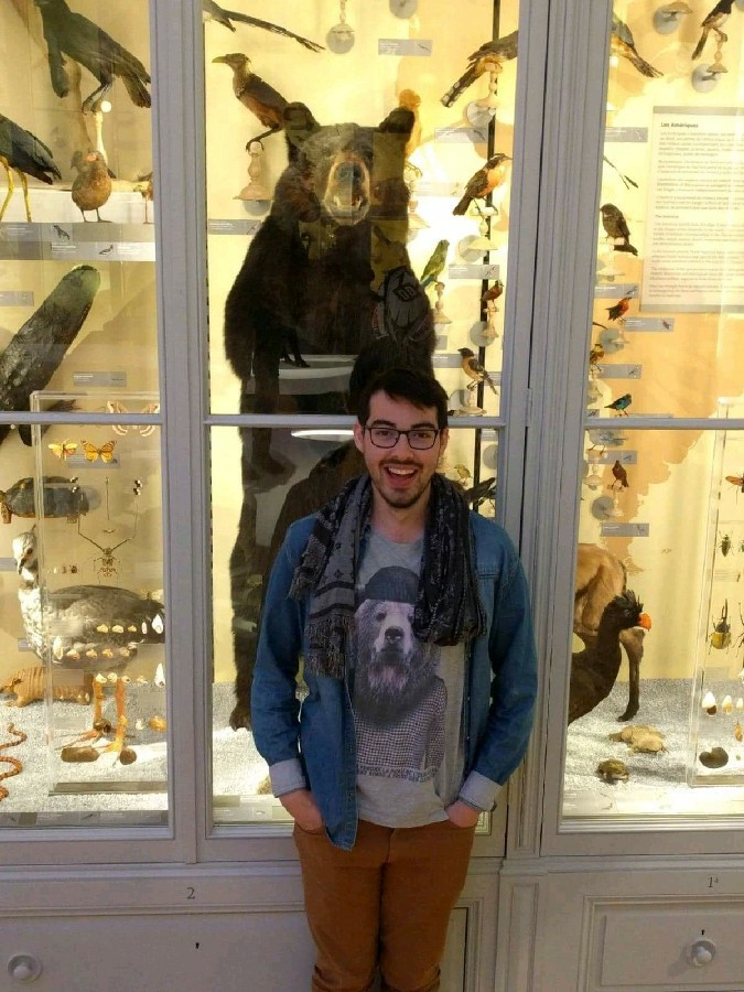 ComSciComCa's tweet photo. [1/20] Bonjour tout le monde !🤗 
Je suis @FabioPerruchet, chargé de médiation au Service de culture scientifique de l’Université de Montpellier et je suis très heureux d’animer le compte cette semaine !
Prêts pour partir dans mon monde rempli de sciences naturelles et d'ours ?🐻 https://t.co/D6JPWPhExS