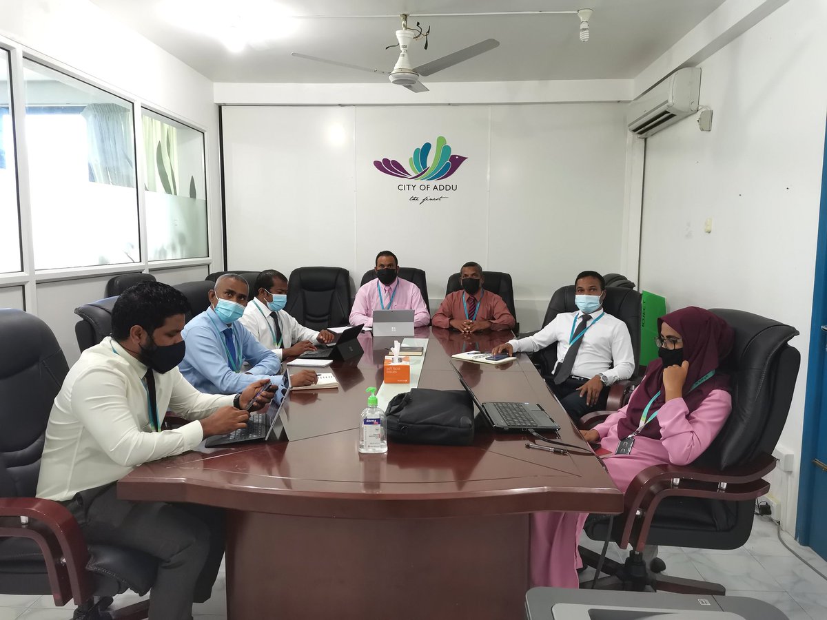 AdduCityCouncil's tweet photo. ތަރައްގީގެ ޕްލޭނާއި ފައިނޭންޝިއަލް ޕްލޭން ތައްޔާރުކުރުމުގެ ތަމްރީން ޕްރޮގްރާމްގައި ކައުންސިލްގެ އިދާރާއިން ބައިވެރިވެ ލައްވަނީ
@lgaMaldives
#developmentandfinancialplantraining2021
#Localdevelopmentplan2021
#communitydevelopmentplan
#financialplan
#laamarukazeeraajje https://t.co/7ZzsBlNBYz