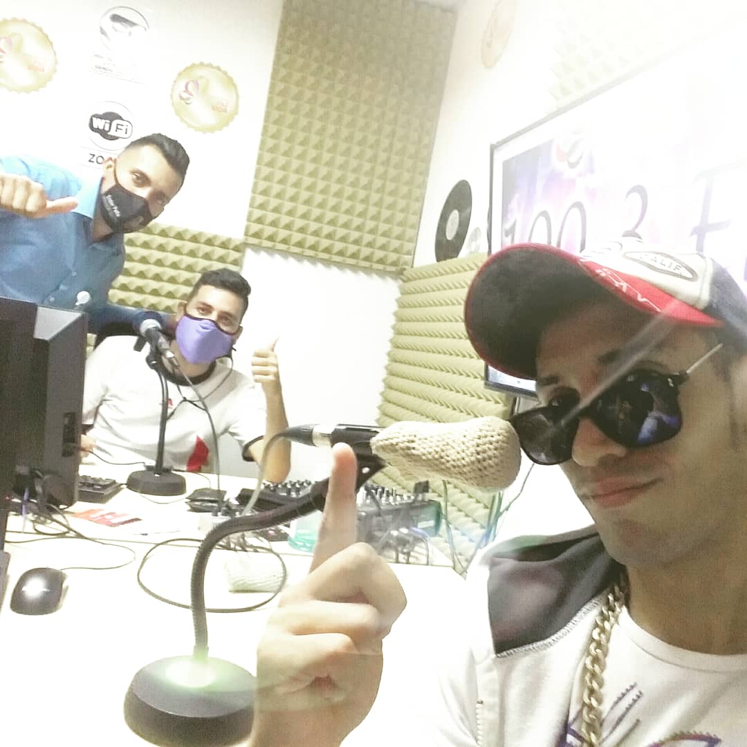 YailElInminente's tweet photo. https://t.co/KZGL7uJHlK
🔝📻🔝📹🔝📻🔝📹🔝📻🔝📹
Y esta vez de invitado con Ender Peña y Jhon Jairo Ramirez Lobo en la emisora Radial de las tardes de 2pm a 4pm en Rumba con JJ por la 100.3fm
Agradecido de antemano ante uds siempre...
#Yiaaaooo 😎👍 https://t.co/qEYD5oUXXl