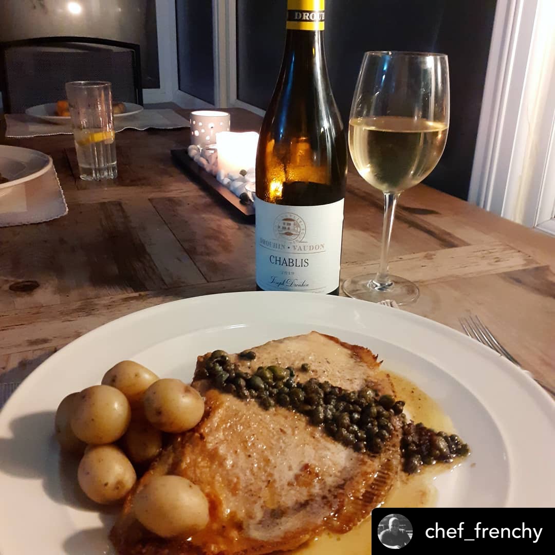 Sankey's Fishmongers (@sankeyfish) on Twitter photo We love this snap from <a href="/chef_frenchy/">Jay Willmore</a>, who masterfully put together a mouth-watering celebratory dish! Using our skate wings, mussels, and a ‘damn good bottle of Chablis’ (his words), it’s a perfect example of how uncomplicated your fish dish can be 👌
#freshfishkent #skatewing We love this snap from <a href="/chef_frenchy/">Jay Willmore</a>, who masterfully put together a mouth-watering celebratory dish! Using our skate wings, mussels, and a ‘damn good bottle of Chablis’ (his words), it’s a perfect example of how uncomplicated your fish dish can be 👌
#freshfishkent #skatewing
