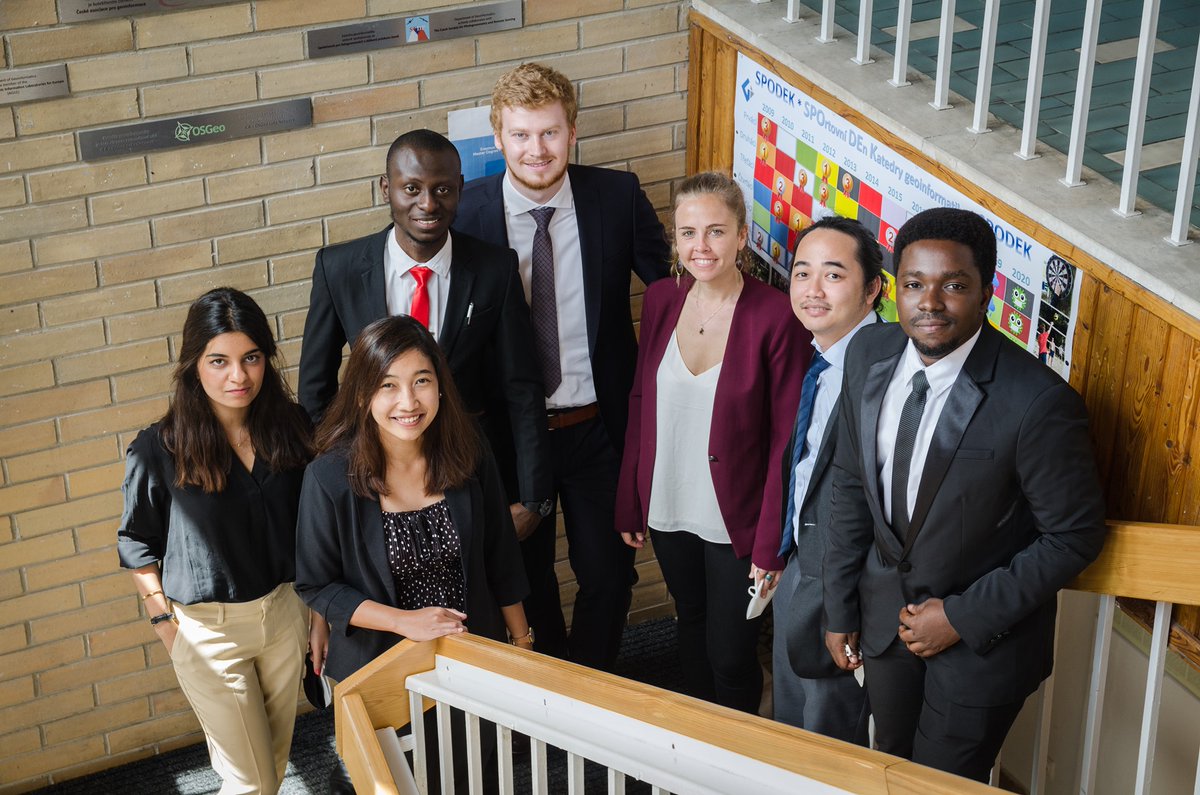 MSc_CDE's tweet photo. #CONGRATS to Rocha, Minha, Sheriff, Nelson, Sayana, Leonard, &amp; Bismark! Wishing all #EMCDE #alumni lots of success for their future careers! #proudofyou #MSc #GIScientist #doubledegree #EMJMD @gis_upol @UPOlomouc @Z_GIS1 @PLUS_1622 #EO #GI #DigitalEarth #GeoVisualization https://t.co/N2bC5e5lkj