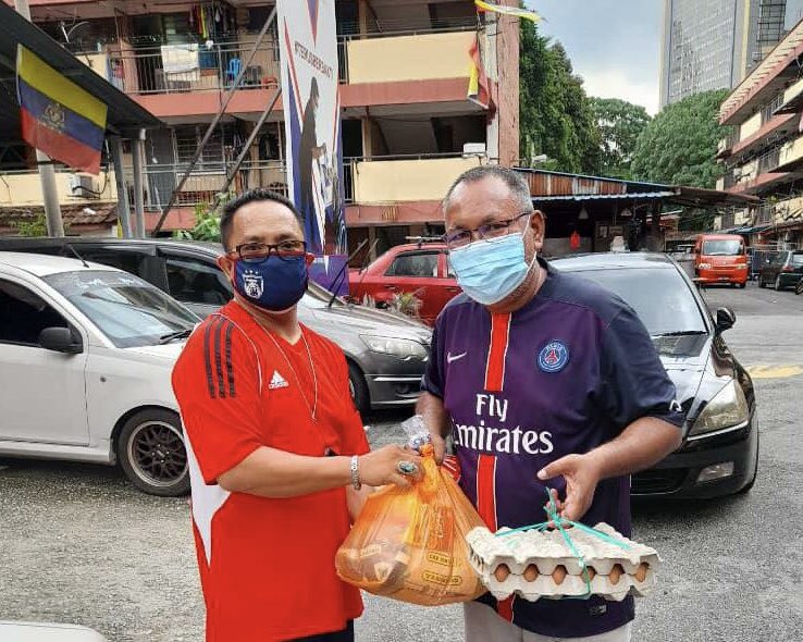 putra_centre's tweet photo. Despite the MCO, we still managed to prepare the kits and arrange the distribution of the kits which were all done entirely online.
We’d like to express many thanks to all the donors for your contribution and endless support for this campaign!
#PUTRAForTheCommunity https://t.co/IlfcfWNHLy