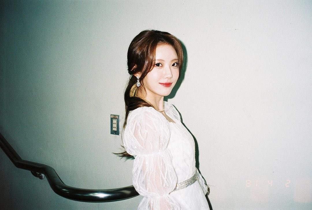 [LUSTAGRAM] 210614 Update

e_lludda : 200402 ซัมเมอร์ฟิล์ม📷

📌 ลูดาแท็กน้องยอรึม (yeolum_e)
📸 instagram.fcgk30-1.fna.fbcdn.net/v/t51.2885-15/…
🔗 instagram.com/p/CQGW5qrNq-R/
#우주소녀 #루다 #WJSN #LUDA