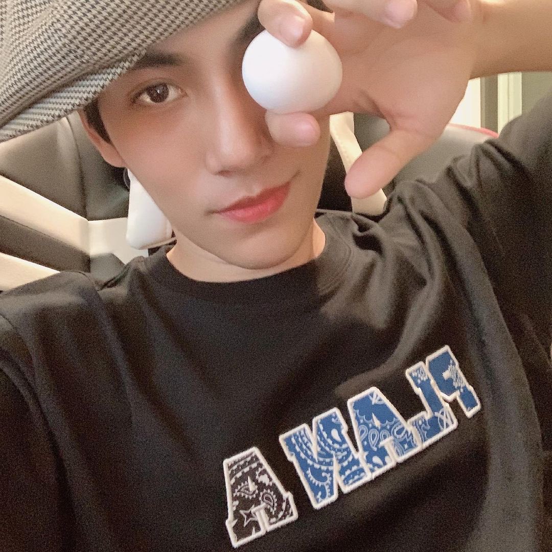 Linzihong_TH's tweet photo. IG Update sam_spexial

ตั้งไข่
ตาเหล่
ใครจะมาท้า?

#หลินจื่อหง #Linzihong https://t.co/uY6gL4s9wE