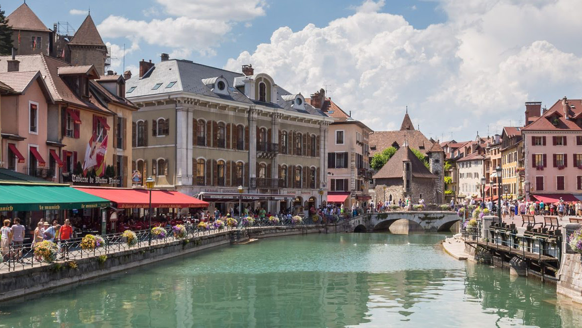 Congrès d'Annecy c'est parti ! Les inscriptions pour le congrès de la <a href="/FNAUT_fr/">Fnaut</a> sont ouvertes. 
Pour y participer du 1 au 3 octobre 2021, c'est ici ➡️ tinyurl.com/y4kqdfa4