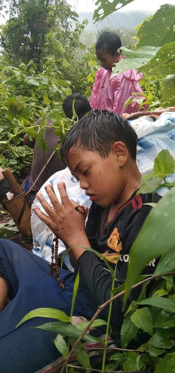 pnc26501's tweet photo. Photo of children in Mindat
#SaveMindat 🙏
#June14Coup
#WhatsHappeningInMyanmar https://t.co/7eSEAkKQmw